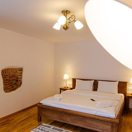 Stone Way Apartment Сибиу Екстериор снимка