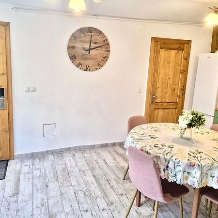 Stone Way Apartment Сибиу Екстериор снимка