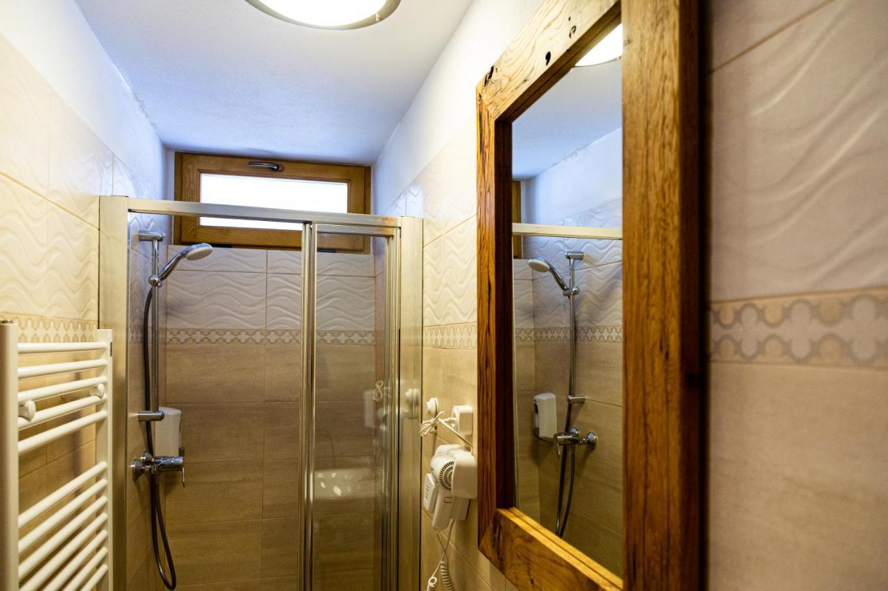 Stone Way Apartment Сибиу Екстериор снимка