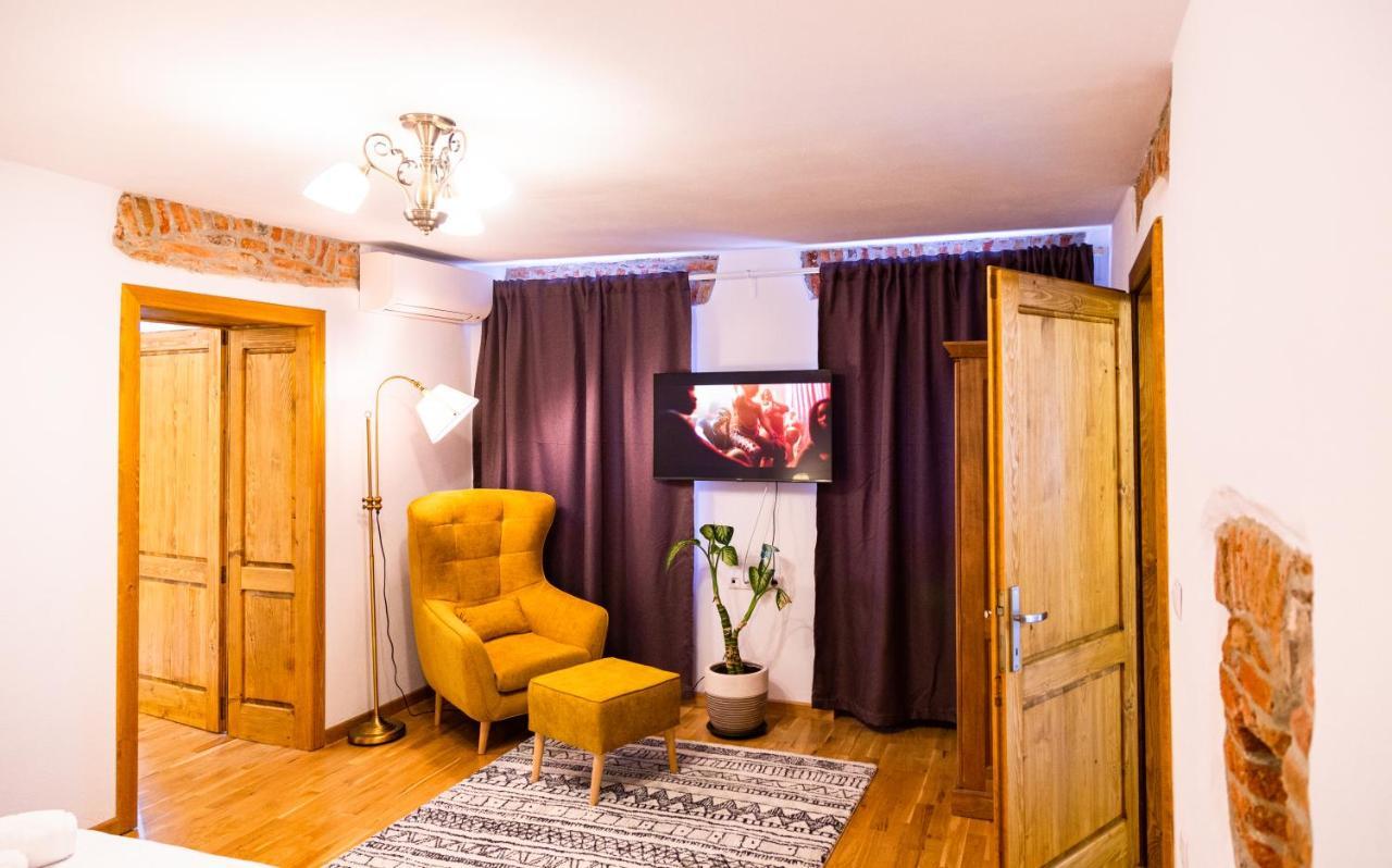 Stone Way Apartment Сибиу Екстериор снимка