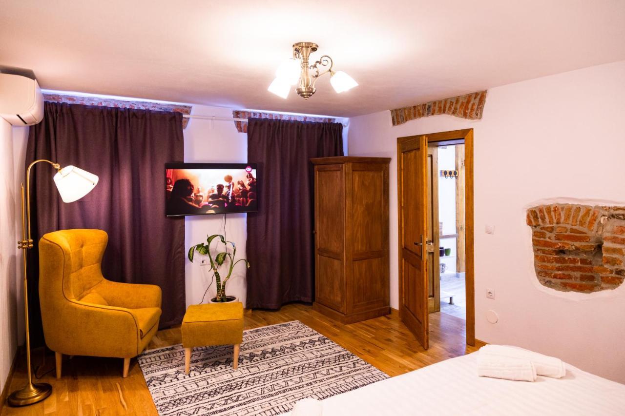 Stone Way Apartment Сибиу Екстериор снимка