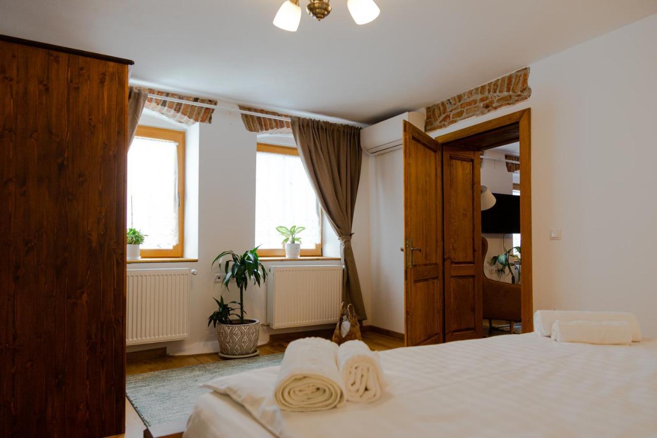 Stone Way Apartment Сибиу Екстериор снимка