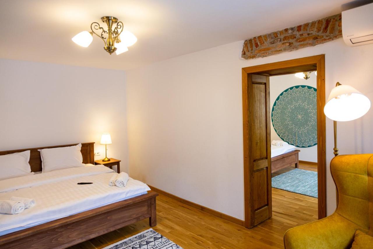 Stone Way Apartment Сибиу Екстериор снимка