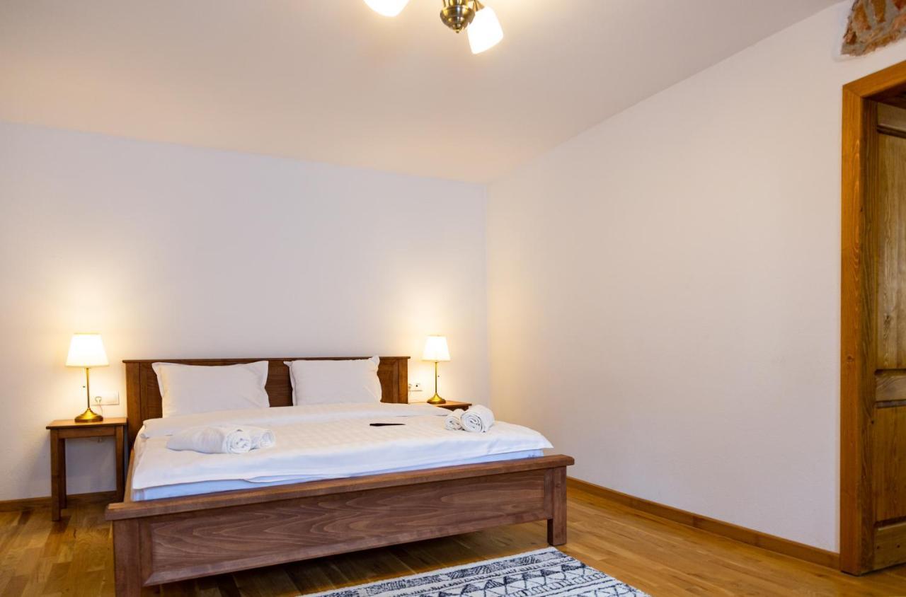 Stone Way Apartment Сибиу Екстериор снимка
