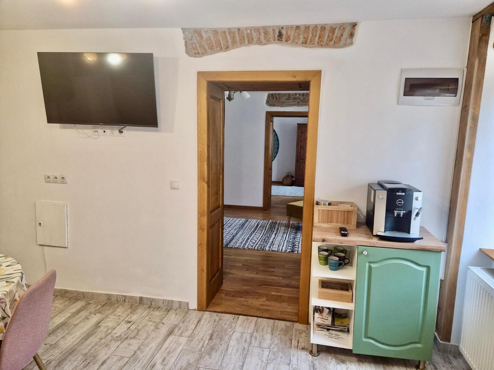 Stone Way Apartment Сибиу Екстериор снимка